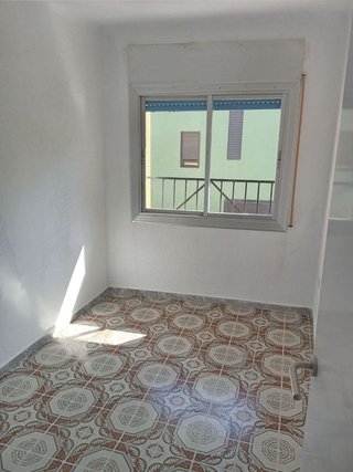 Piso en venta en Fondo en Santa Coloma de Gramanet