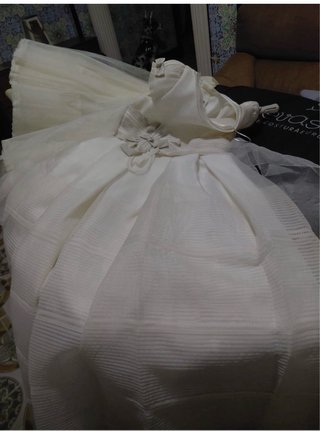 Vestido de Comunión Niña Blanco lleva cancan