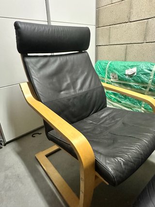 Sillón butaca  Poäng Piel Negro Ikea + Reposapiés
