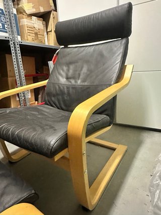 Sillón butaca  Poäng Piel Negro Ikea + Reposapiés
