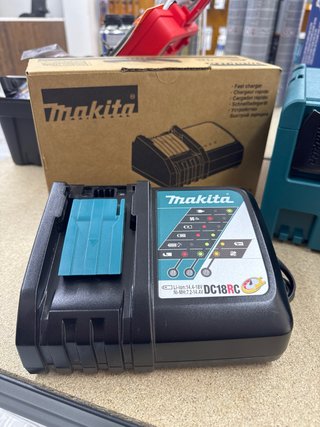 Taladro Percutor Makita + Batería + Cargador