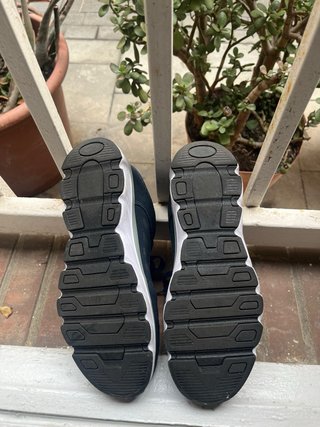 Zapatos de seguridad azul y gris