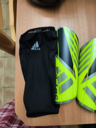 Espinilleras de fútbol Adidas