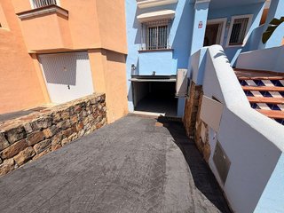 Casa adosada en alquiler en Los Naranjos - Las Brisas en Marbella