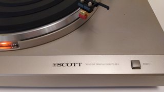 Giradiscos Scott PS-48A vintage de los años 80.