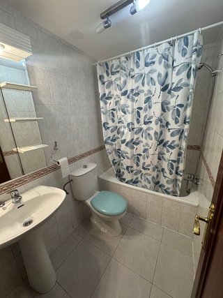 Piso en venta en Pradolongo en Madrid