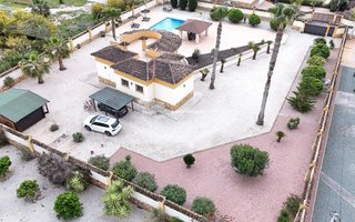 Chalet en venta en Catral