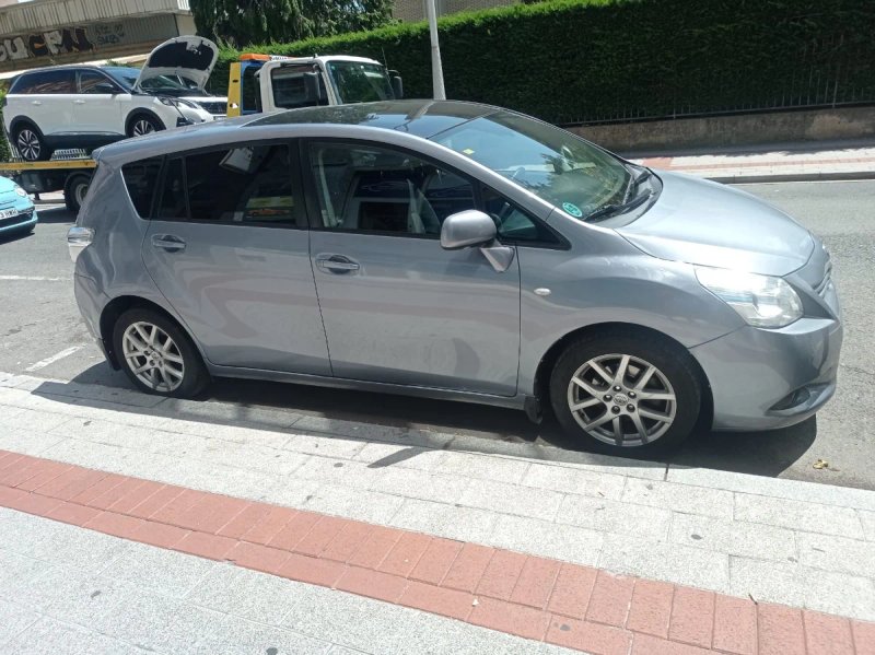 Toyota Verso 2009 - foto 1