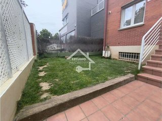 Casa adosada en venta en Portillejo - Valdegastea en Logroño