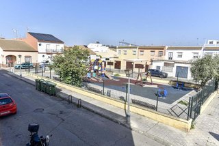 Casa pareada en venta en Benacazón