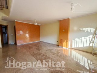 Casa adosada en venta en Nuevo Centro en Sagunto