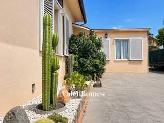 Casa en venta en Palau-solità i Plegamans
