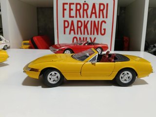 Ferrari 365 GTS 1/18
