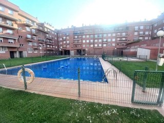 Piso en venta en Portillejo - Valdegastea en Logroño