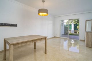 Piso en venta en Los Naranjos - Las Brisas en Marbella