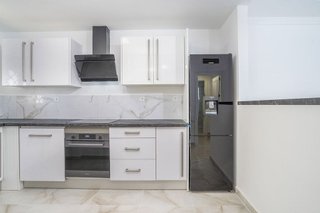 Piso en venta en Los Naranjos - Las Brisas en Marbella