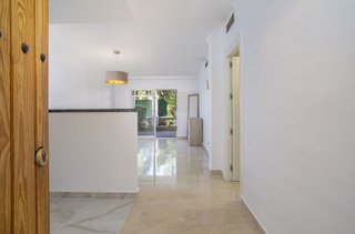 Piso en venta en Los Naranjos - Las Brisas en Marbella