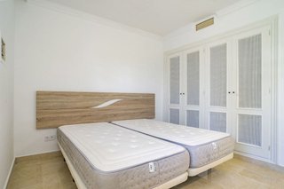Piso en venta en Los Naranjos - Las Brisas en Marbella
