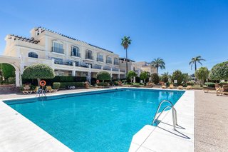 Piso en venta en Los Naranjos - Las Brisas en Marbella