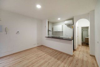 Piso en venta en Parque Victoria Eugenia en Málaga