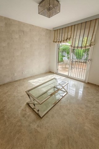 Piso en venta en Los Naranjos - Las Brisas en Marbella