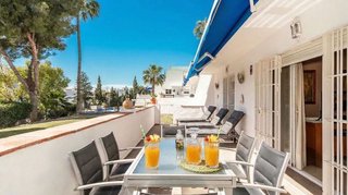 Piso en venta en Nueva Andalucía centro en Marbella