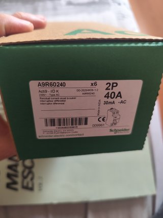 8 Diferencial 2p 40A Schneider A9R60240