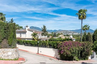 Piso en venta en Nueva Andalucía centro en Marbella