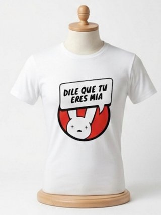 Camiseta preta com frase e desenho