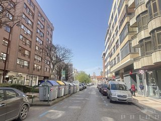 Piso en venta en Plaza España - Villa Pilar - Reyes Católicos - Vadillos en Burgos