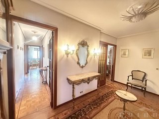 Piso en venta en Plaza España - Villa Pilar - Reyes Católicos - Vadillos en Burgos