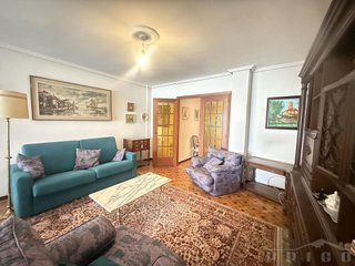 Piso en venta en Plaza España - Villa Pilar - Reyes Católicos - Vadillos en Burgos