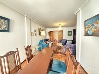 Piso en venta en Plaza España - Villa Pilar - Reyes Católicos - Vadillos en Burgos