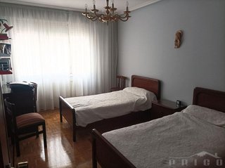 Piso en venta en Plaza España - Villa Pilar - Reyes Católicos - Vadillos en Burgos