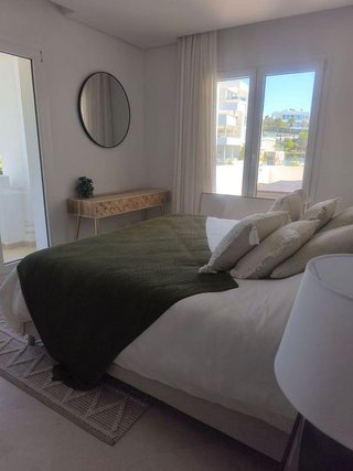 Piso en venta en Los Naranjos - Las Brisas en Marbella
