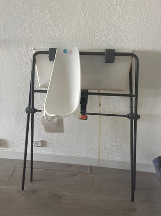 Bañera Stokke con patas y reductor bebé