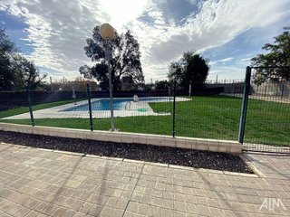 Casa adosada en venta en Manzanares