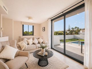 Chalet en venta en Calaburra - Chaparral en Mijas