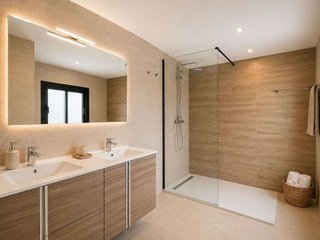 Chalet en venta en Calaburra - Chaparral en Mijas