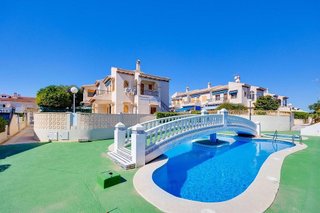 Chalet en venta en Nueva Torrevieja - Aguas Nuevas en Torrevieja