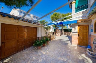 Chalet en venta en Nueva Torrevieja - Aguas Nuevas en Torrevieja