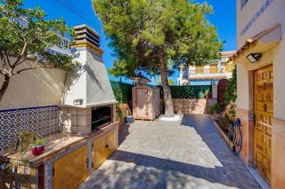 Chalet en venta en Nueva Torrevieja - Aguas Nuevas en Torrevieja