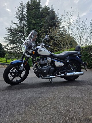 Royal Enfield 2023 - 365.7 millas
