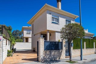 Casa en venta en Elda