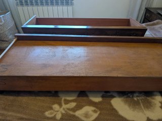 Cómoda de madera marrón