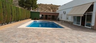 Chalet en venta en Jubalcoi en Elche