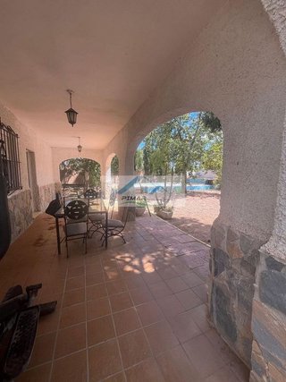 Chalet en venta en Albatera