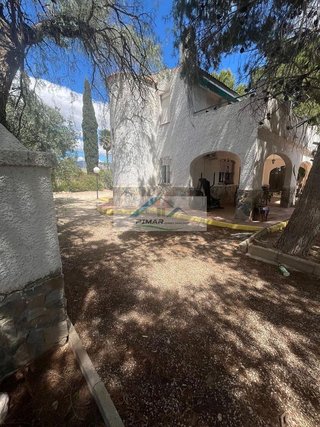 Chalet en venta en Albatera