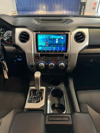 Toyota TUNDRA SR5 5.7L LIMITED 4X4