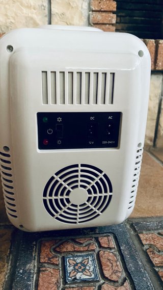 Nevera Cecotec Bolero Mini 4L Blanca